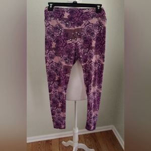 2/$15 LuLaRoe Nightmare Before Christmas Roses Leggings